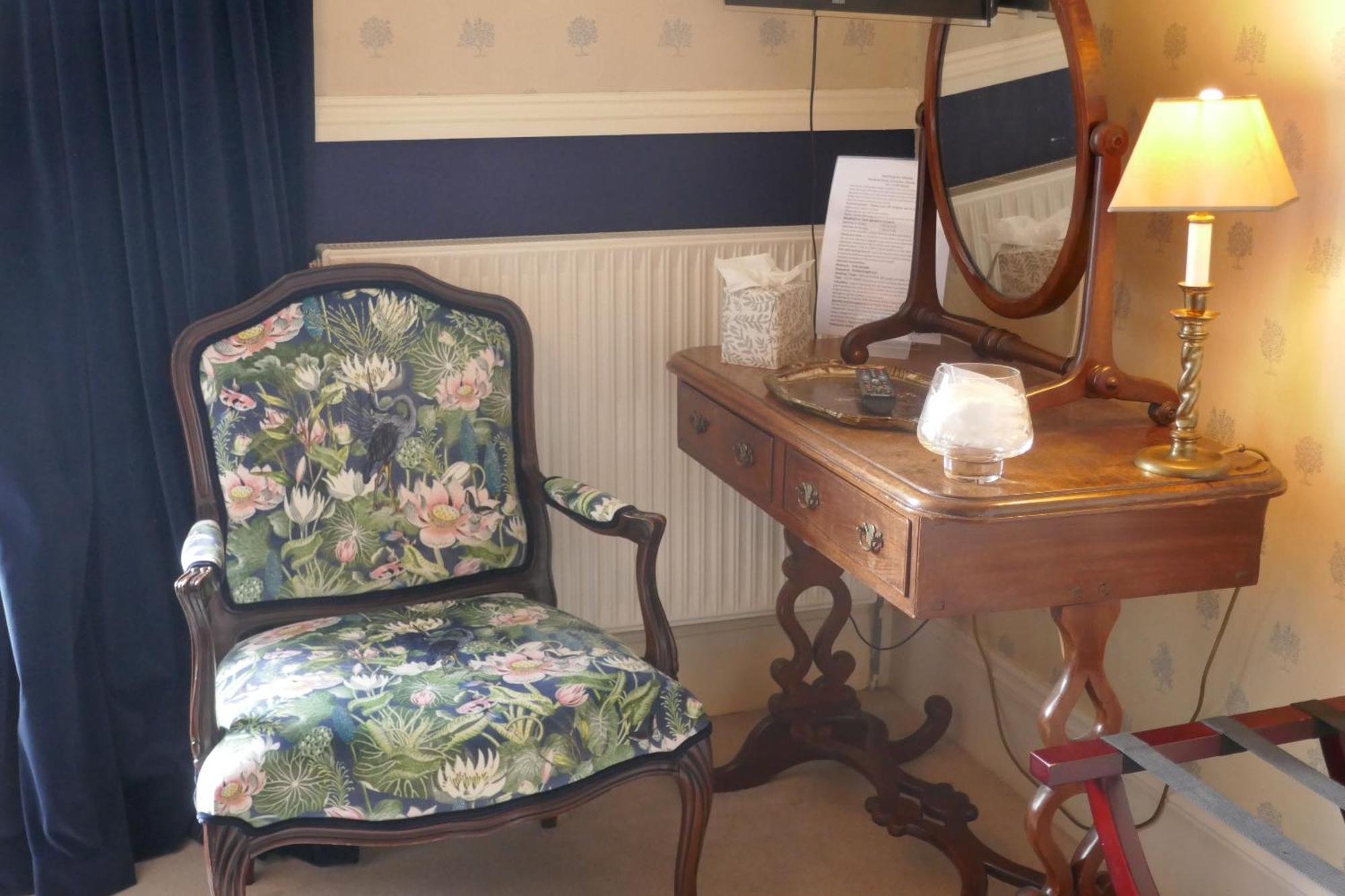 Kerrington House Hotel Аксминстър Екстериор снимка