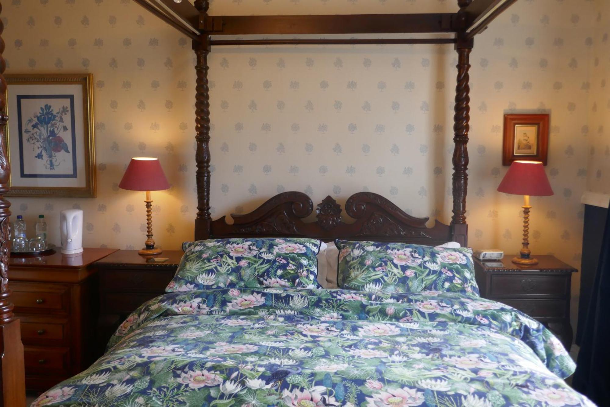 Kerrington House Hotel Аксминстър Екстериор снимка